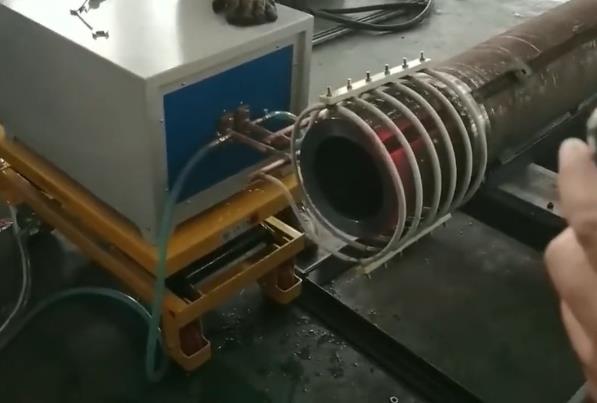 感应加热设备加热使口径扩大来实现热套，热装配